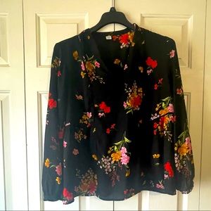 Old navy floral blouse size XL